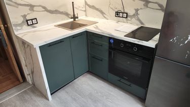 Установка столешницы ДСП Установка и подключение встроенной посудомоечной машины Установка и подключение врезной мойки