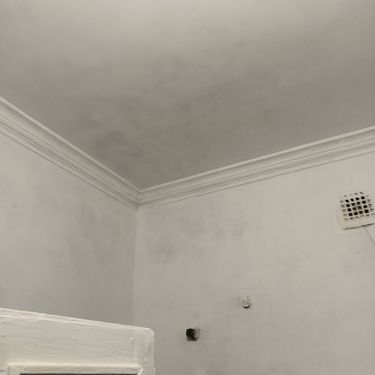 Покраска внутренних стен водоэмульсионной краской