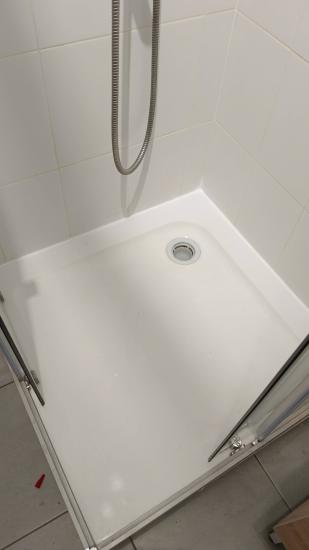 Герметизация стыков душевой кабины