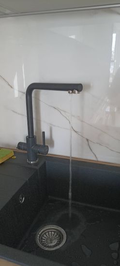 Установка проточного фильтра под мойку