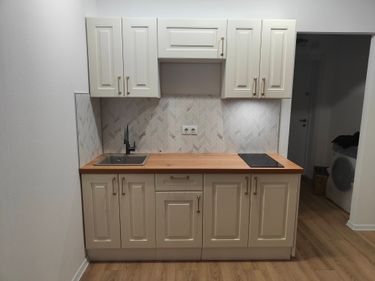 Установка розетки на готовые коммуникации