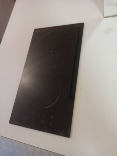 Установлено устройство, подключены провода, проверена работоспособность, закреплено на месте, обеспечена безопасность эксплуатации, протестировано функционирование, завершено подключение.