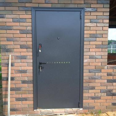 Установка входной двери весом до 95 кг