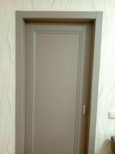 Установка межкомнатной одностворчатой раздвижной навесной двери без отделки проема