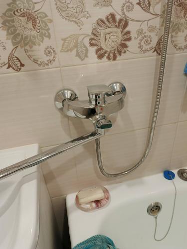 Установка смесителя (на готовые коммуникации)