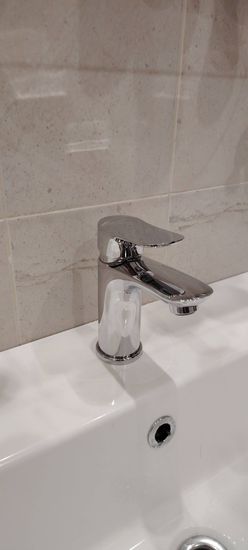 Установка смесителя (на готовые коммуникации)