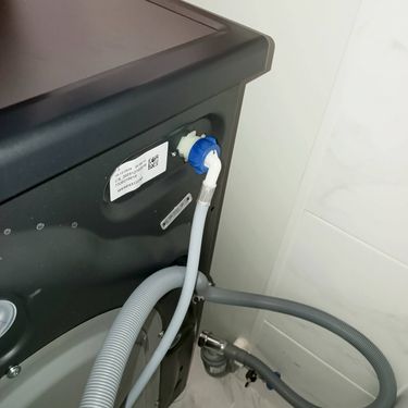 Установка отдельностоящей стиральной машины с подключением