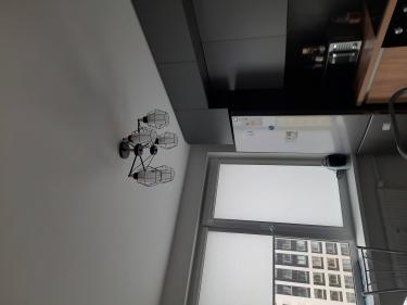 Установлено новое осветительное устройство на потолке, подключены провода, проверена работоспособность. Обновлён интерьер, улучшено освещение в помещении.