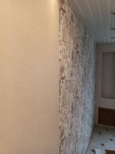 Монтаж потолочного полистрирол/пенополистирол плинтуса