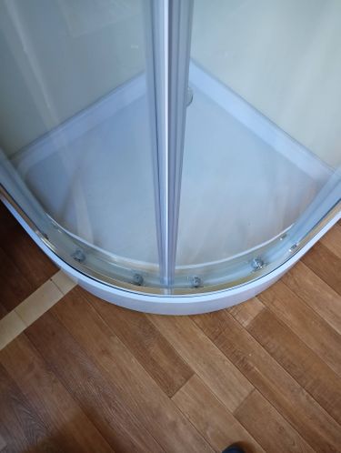 Установка душевой кабины шириной до 90 см