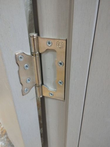 Установка межкомнатной двухстворчатой двери