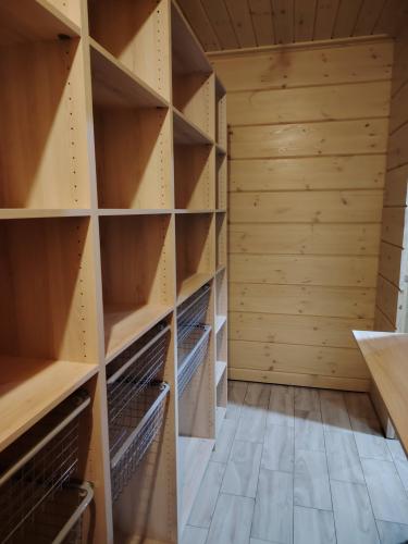 Навеска полки