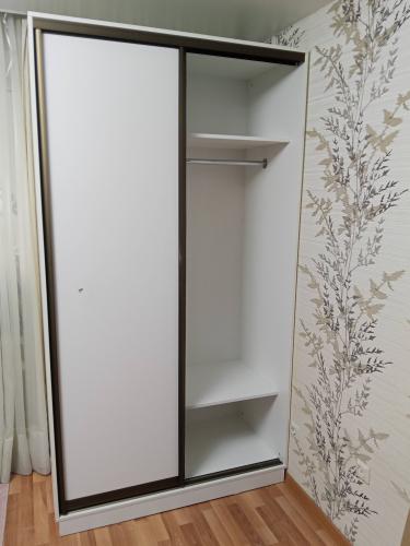 Сборка двухдверного шкафа-купе