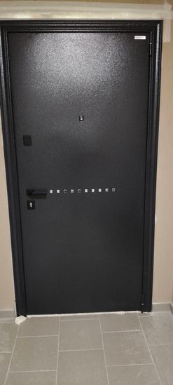 Установка входной двери весом до 95 кг