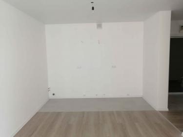 Проведены точные измерения пространства для установки потолочной конструкции. Учтены все параметры и особенности помещения для дальнейшего монтажа.