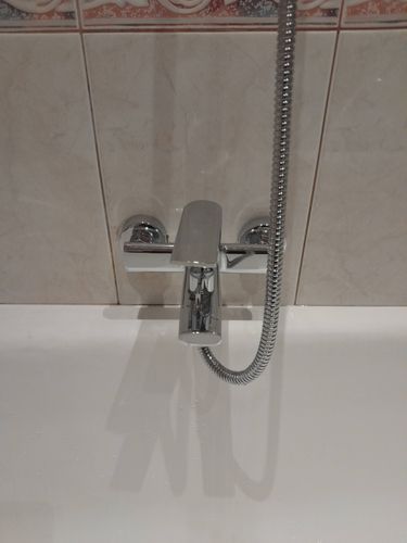 Установка смесителя (на готовые коммуникации)