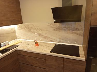 Установка стеновой панели МДФ/ДСП Монтаж/демонтаж розетки/выключателя Выпил одного отверстия/углубления/присадка под петлю в материалах ДСП/Массив