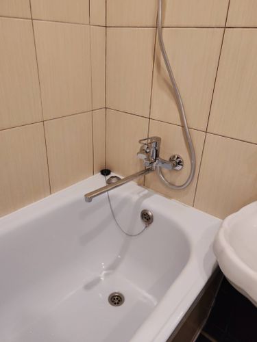 Установка смесителя (на готовые коммуникации)