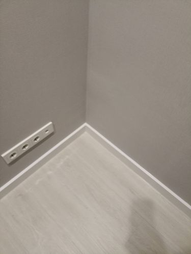 Монтаж деревянного/мдф плинтуса