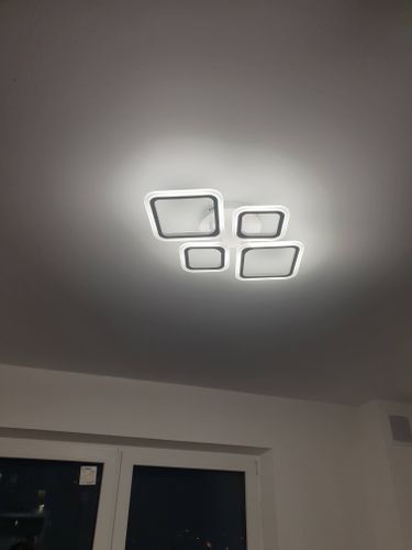 Установка люстры в сборке