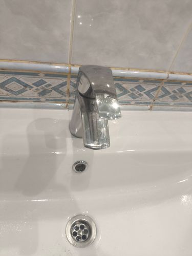 Установка смесителя (на готовые коммуникации)