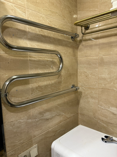 Монтаж водяного полотенцесушителя на готовую подводку (без подгонки)