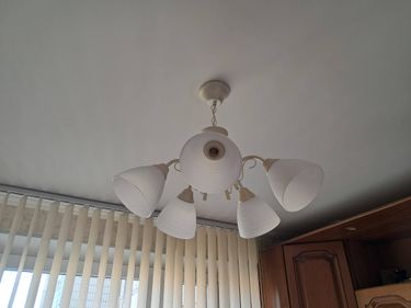 Установка люстры в сборке