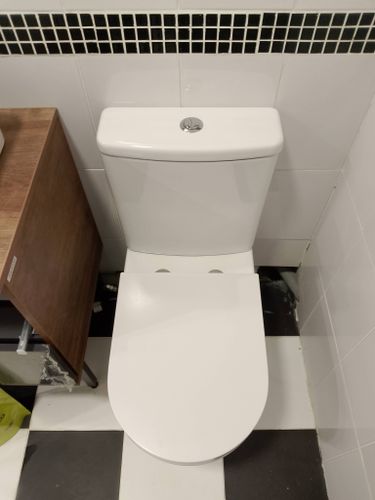 Установка напольного унитаза