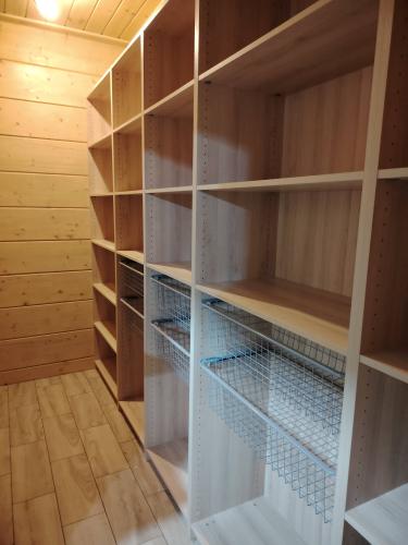 Навеска полки