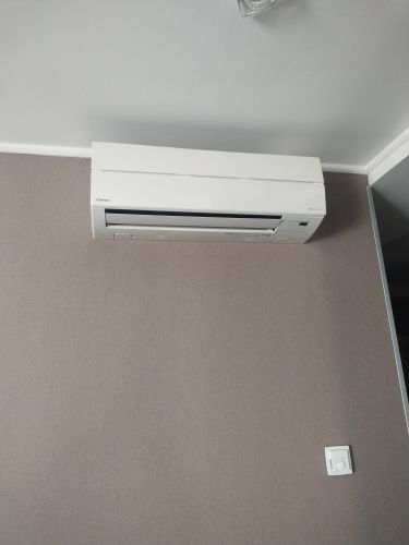 Проведена тщательная очистка фильтров, обработка внутренних элементов, удаление пыли и дезинфекция. Улучшена работа устройства, обеспечена свежесть воздуха и продлена эксплуатация.