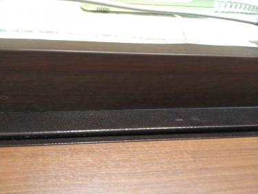 Установлены новые откосы, обеспечивающие эстетичный вид и дополнительную теплоизоляцию. Все элементы тщательно подогнаны, крепления надежно зафиксированы, стыки аккуратно обработаны.