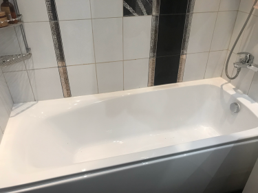 Установка акриловой ванны