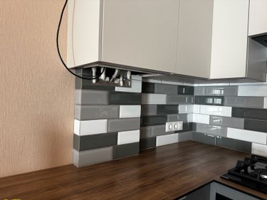 Установка розетки на готовые коммуникации