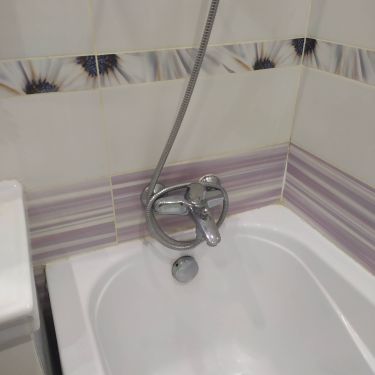 Установка смесителя (на готовые коммуникации)