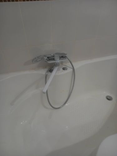 Установка смесителя (на готовые коммуникации)