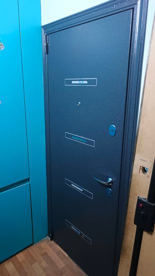 Установка входной двери весом до 95 кг