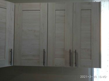 Изготовлены точные вырезы для установки кухонной мебели, обеспечена гладкая поверхность, выполнена подгонка под размеры, учтены все особенности интерьера.