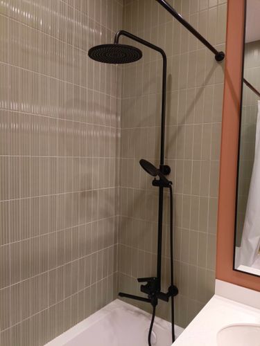 Установка смесителя (на готовые коммуникации)