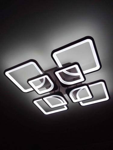 Установлено осветительное устройство на потолок, подключены провода, закреплены крепежи, проверена работоспособность, обеспечена надежная фиксация, выполнена регулировка уровня освещения.