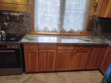 Установка столешницы ДСП Установка и подключение врезной мойки Установка и подключение смесителя