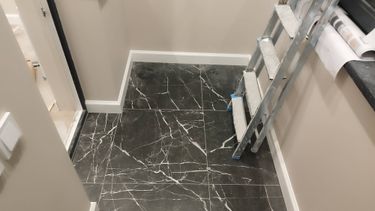 Монтаж деревянного/мдф плинтуса