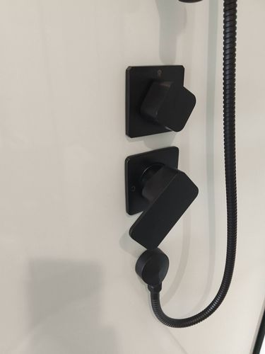 Установка душевой кабины шириной до 90 см