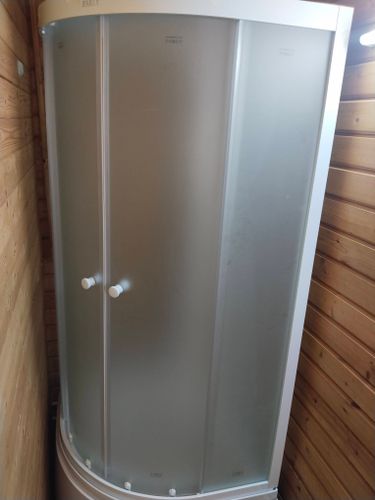 Установка душевой кабины шириной до 90 см