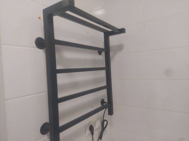 Монтаж электрического полотенцесушителя