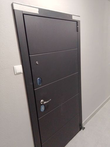 Установка входной двери весом до 95 кг