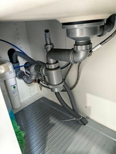 Установка столешницы ДСП Установка и подключение встроенной посудомоечной машины Установка и подключение электрической варочной поверхности