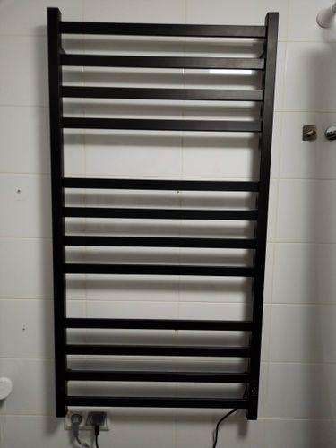 Монтаж электрического полотенцесушителя