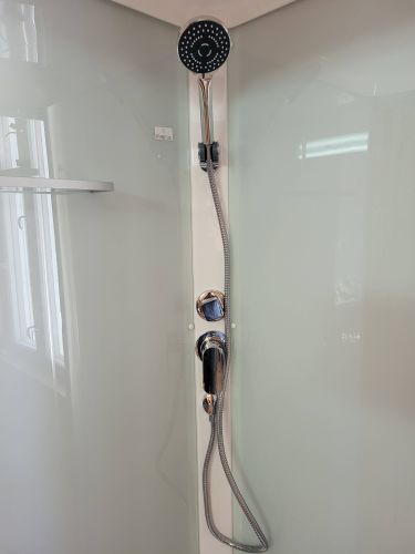 Установка смесителя (на готовые коммуникации)