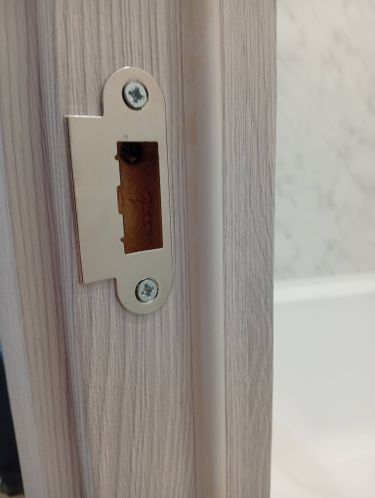 Врезка замка с личинкой/сантехнического/магнитного/ручек купе (пара)