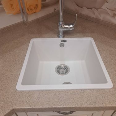 Установка и подключение врезной мойки Установка и подключение смесителя Демонтаж мойки со смесителем с сохранением